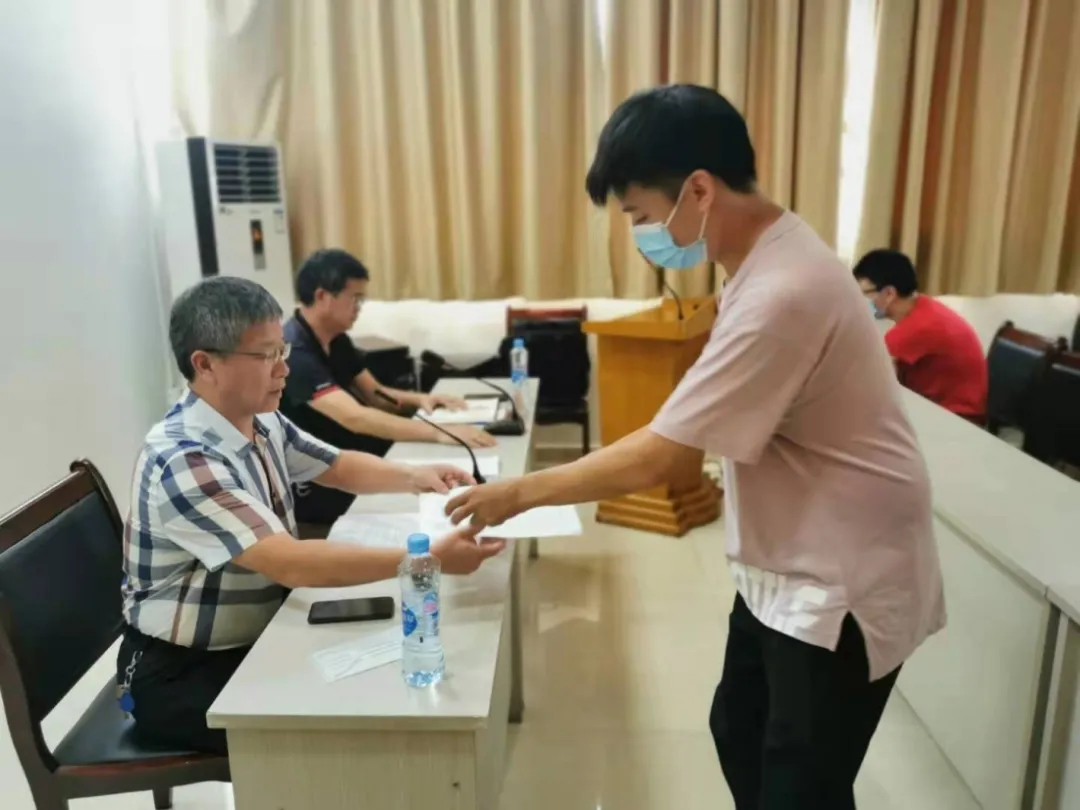 江西省第三人民醫(yī)院與供應(yīng)商簽訂廉潔購銷承諾書